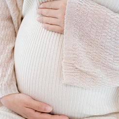 而结合开/关🚾💟风扇的平均帧和功Ⓜ🇫🇮耗对比数🙂🏁据，我们可🗡